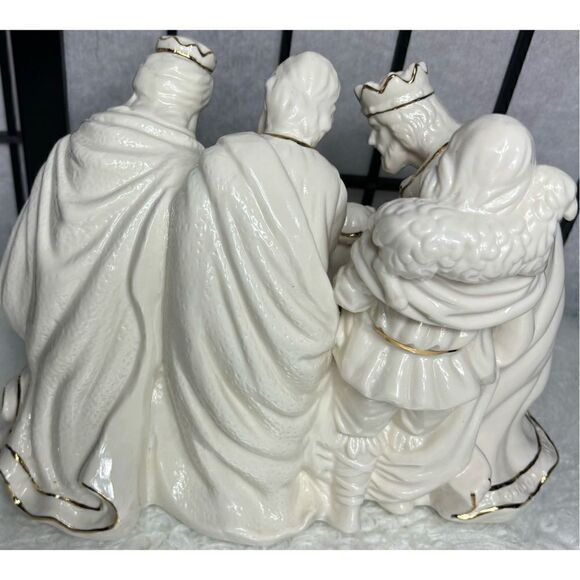 Home Accents Wishes and Wonders Ceramic Nativity Scene - Picture 4 of 4
